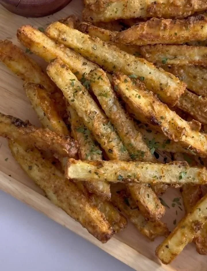 Crispy Air Fryer Parmesan Fries