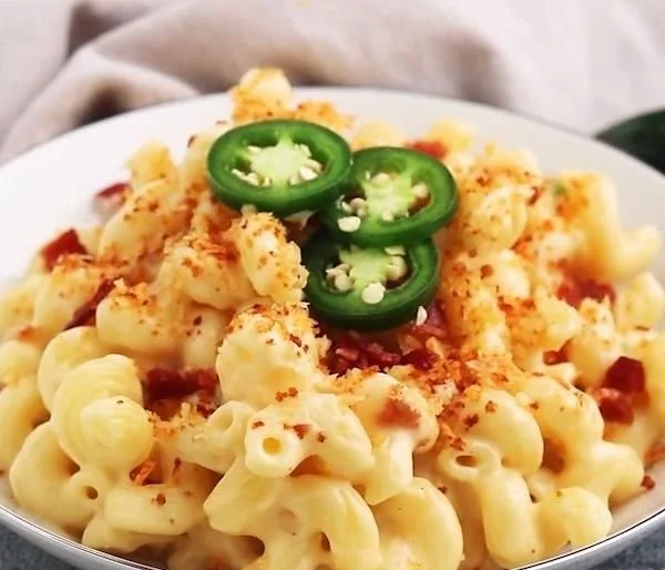 Jalapeño Bacon Macaroni and Cheese